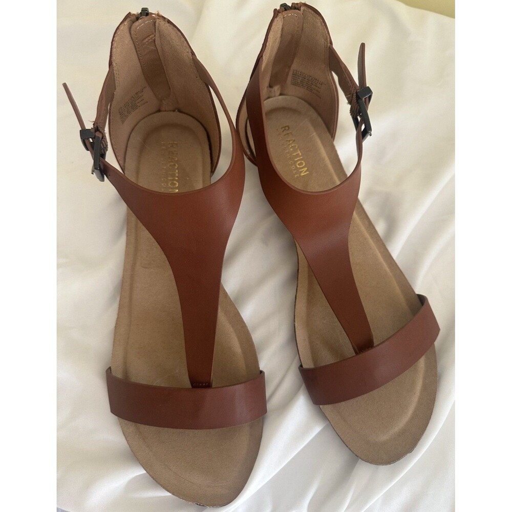 KENNETH COLE Reaction Great Gal Brown T-Strap Zip Back Buckle Wedge Sandal 9.5 M